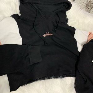 Hollister Cropped Hoodie